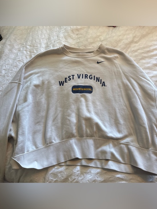 Nike Tops - Women’s Nike XL WEST VIRGINIA UNIVERSITY cropped crewneck sweatshirt